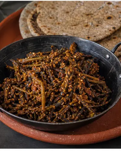 Ker Sangri (Desert Bean Sauté)